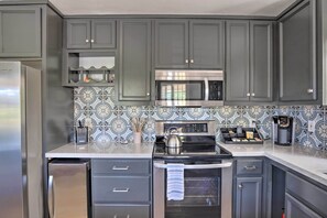 Apartment (1 Bedroom) | Interior - Hilltop Hideaway in Temecula Wine Country (Temecula)