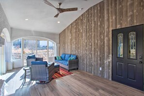 TV - Grand Junction Mountain Escape w/ Grill! (Grand Junction)