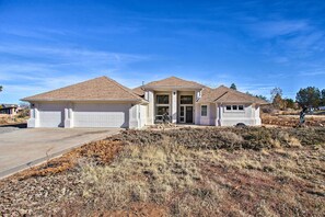 Exterior - Grand Junction Mountain Escape w/ Grill! (Grand Junction)