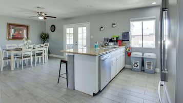 House (2 Bedrooms) | Interior