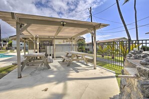 Apartment (1 Bedroom) | Interior - Kona Kai Haven w/ Pool Access, Walk to Beach! (Kailua-Kona)