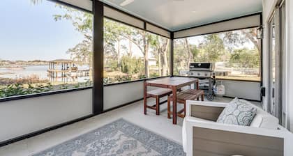 Lakefront Retreat w/ Kayaks & Fire Pit in Clermont
