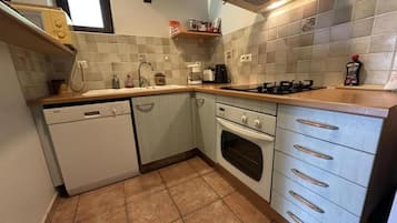 Refrigerador, microondas y lavavajillas