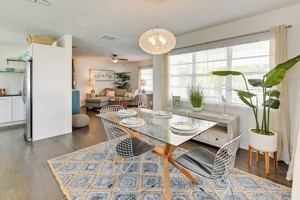 House (2 Bedrooms) | Interior