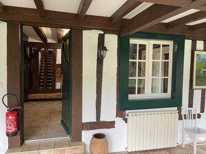 Interior - Les Grandes Bruyères (LESPERON)