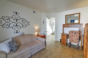 House (4 Bedrooms) | Interior - Spacious Las Vegas Home - Near Golfing & Hiking! (Las Vegas)