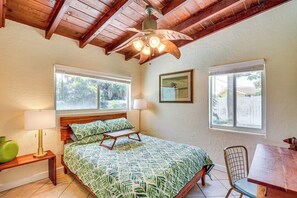 Interior - Ormond Beach Retreat: Walk to Shore & Shops! (Ormond Beach)