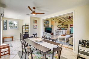 Interior - Ormond Beach Retreat: Walk to Shore & Shops! (Ormond Beach)