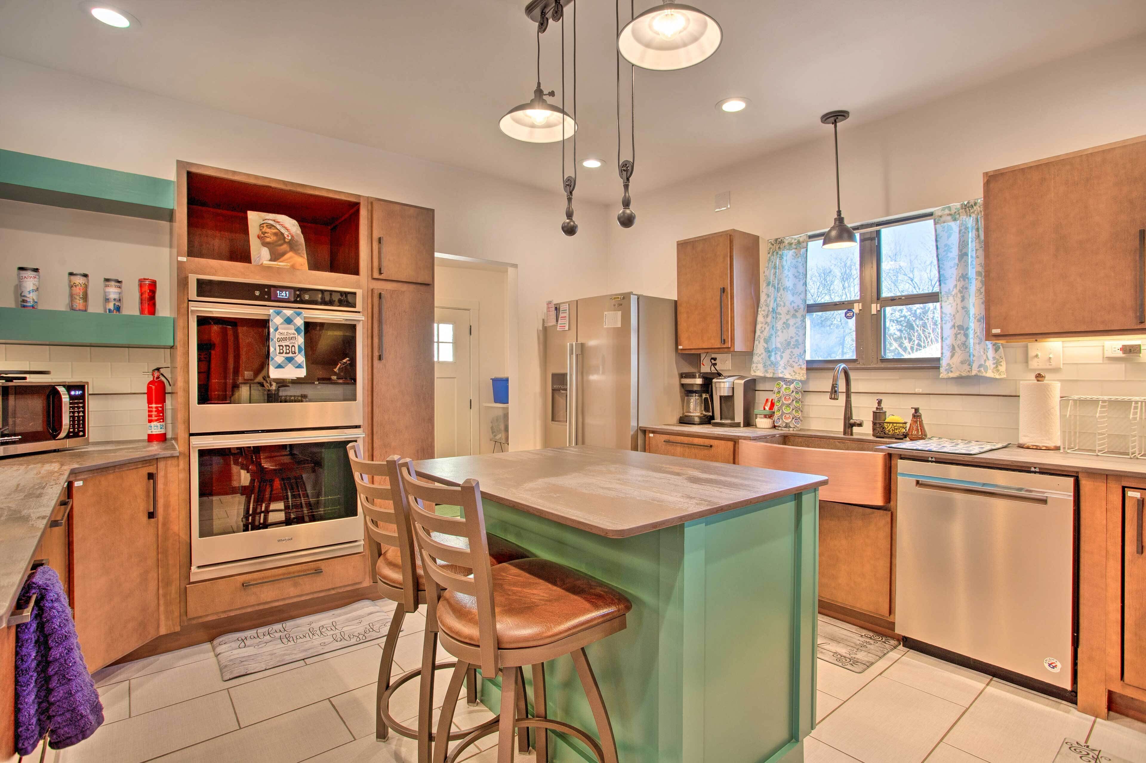 House (2 Bedrooms) | Private kitchen | Microwave, oven, stovetop, dishwasher