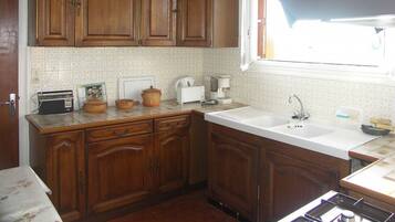 Microwave, dishwasher