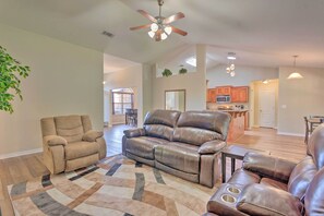 House (4 Bedrooms) | Interior