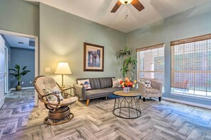 Interior - Private Gulf Breeze Gem w/ Easy Shore Access! (Gulf Breeze)