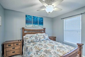 House (2 Bedrooms) | Interior - Pensacola Home - 2 Blocks From Boat Launch! (Pensacola)