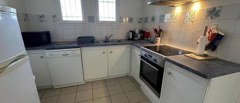 Microwave, dishwasher