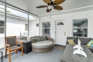 Interior - Bright Pinellas Park Getaway w/ Private Pool! (Pinellas Park)