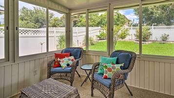 ุงูู
ูุดุฃุฉ ู
ู ุงูุฏุงุฎู