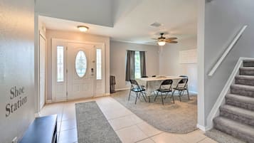 ุงูู
ูุดุฃุฉ ู
ู ุงูุฏุงุฎู