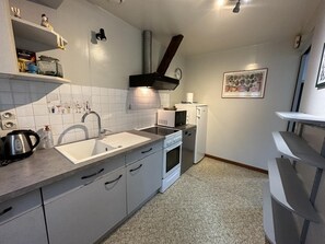 Micro-ondes, lave-vaisselle