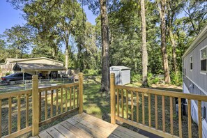 Property grounds - Pet-friendly Ocala Retreat w/ Fenced Yard! (Ocala)
