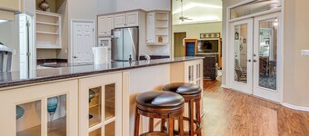 Great for Golfers & Equestrians! Refined Ocala Gem