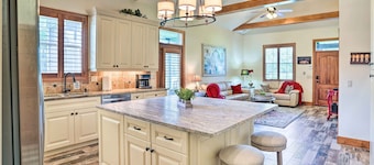 Cozy Valrico Home w/ Grill ~ 14 Mi to Tampa!