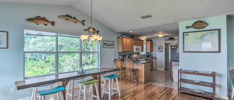 House (3 Bedrooms) | Interior