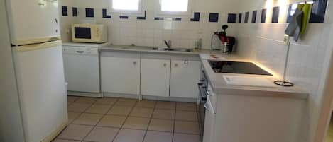 Microwave, dishwasher