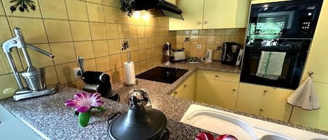 Microwave, dishwasher