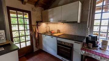 Refrigerador, microondas, horno y lavavajillas