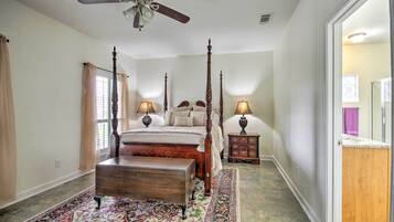 Ev (4 Bedrooms) | İç mekân