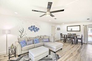 Interior - Coastal Port Charlotte Gem w/ Private Pool! (Port Charlotte)