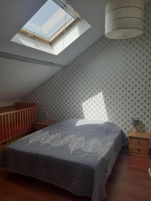 5 間睡房、上網