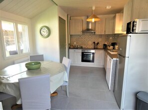 Réfrigérateur, micro-ondes, four, lave-vaisselle