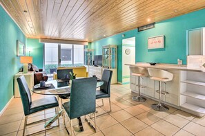 Apartment (1 Bedroom) | Interior - Hollywood Resort Retreat: Pool & Beach Access (Hollywood)