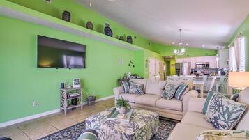 House (4 Bedrooms) | Interior