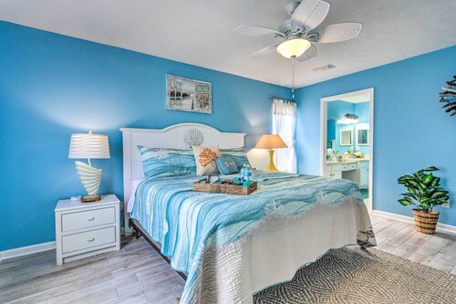 PCB Retreat w/ Patio & Grill < 1 Mi to Beach!