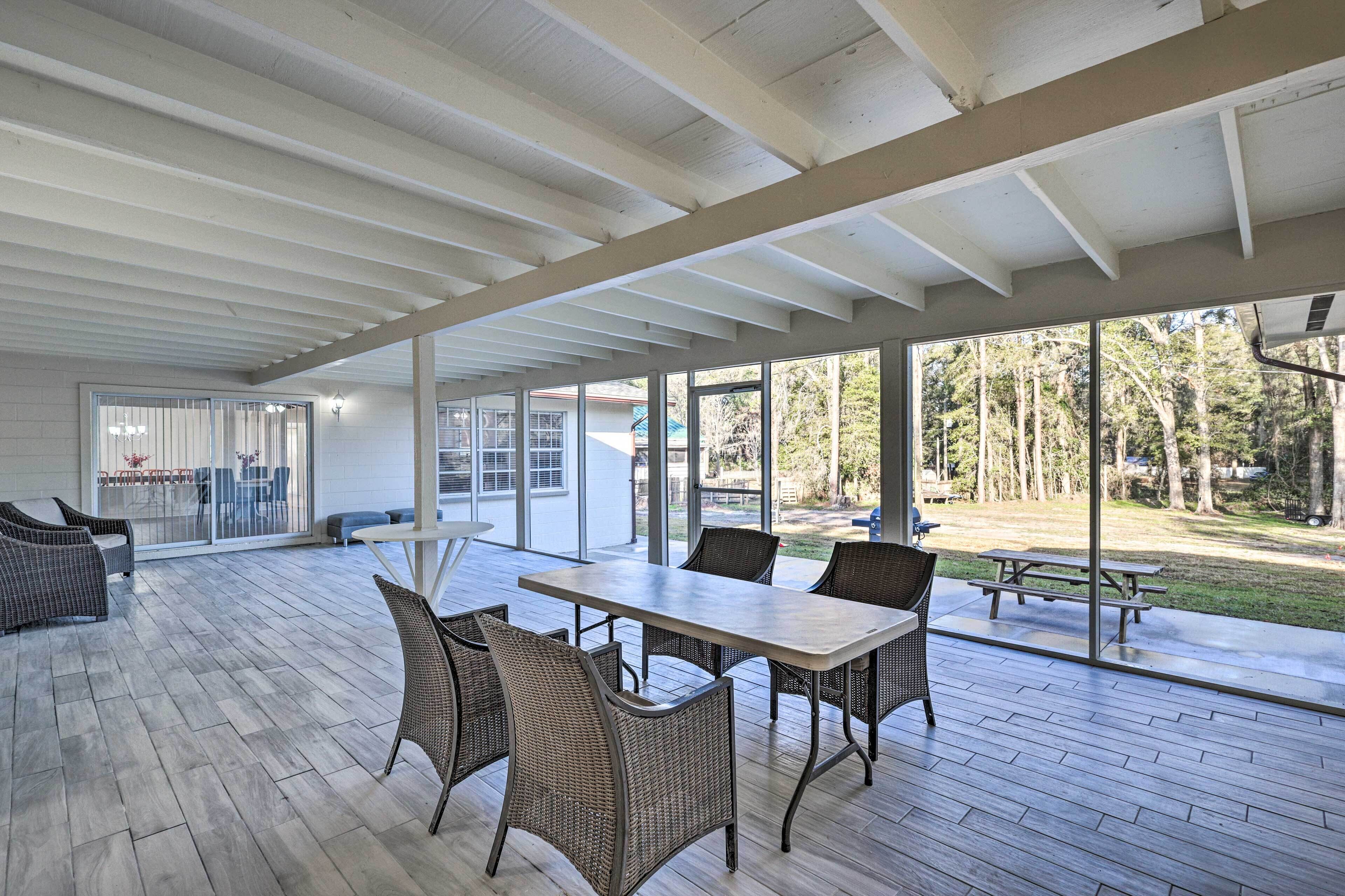 House (5 Bedrooms) | Interior