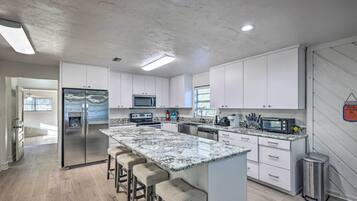 House (5 Bedrooms) | Bahagian dalam