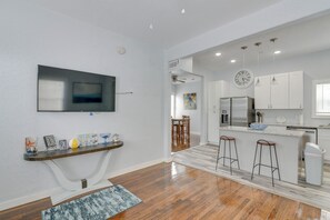 House (2 Bedrooms) | Interior - 4 Blocks to Beach: Home w/ Patio in Galveston! (Galveston)