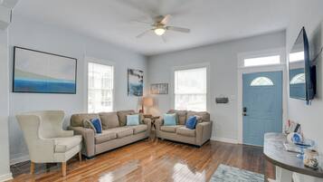 House (2 Bedrooms) | Front of property
