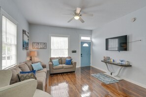 House (2 Bedrooms) | Interior - 4 Blocks to Beach! Family-friendly Galveston Home (Galveston)