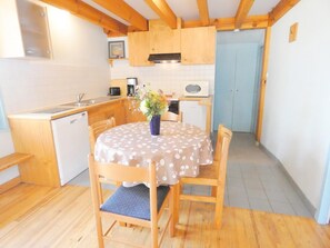 Microwave, dishwasher, highchair - Gîte Bleu - Luxey - Gîte (LUXEY)