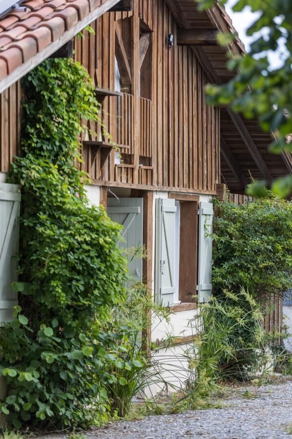 Exterior detail - Le Pigeonnier - Leon (LEON)