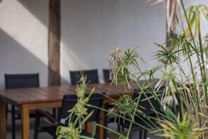 Outdoor dining - Le Pigeonnier - Leon (LEON)