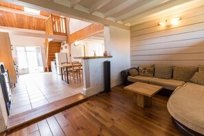 TV - Le Pigeonnier - Leon (LEON)