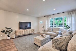 House (4 Bedrooms) | Interior