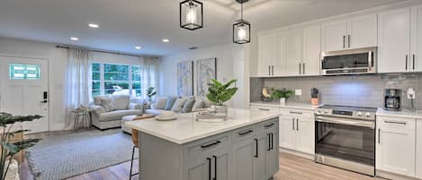 House (4 Bedrooms) | Interior