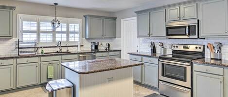 المنشأة من الداخل