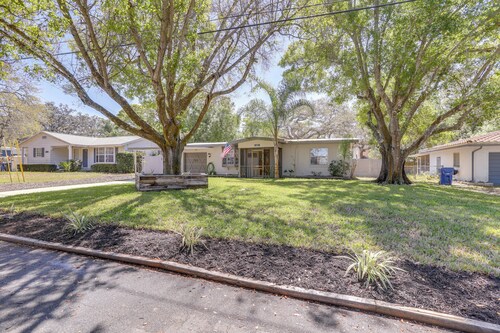 Pet-friendly Largo Escape w/ Fire Pit!