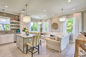 Apartment (3 Bedrooms) | Interior - 'chic on the Beach' Luxe Anna Maria Island Retreat (Holmes Beach)